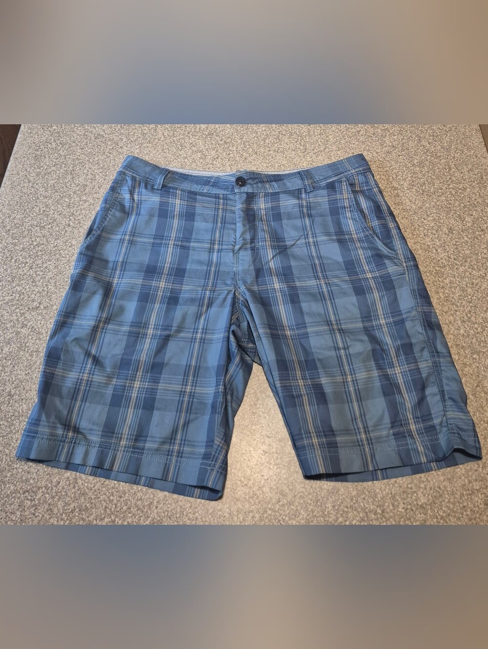 Mens Columbia Shorts Size 36